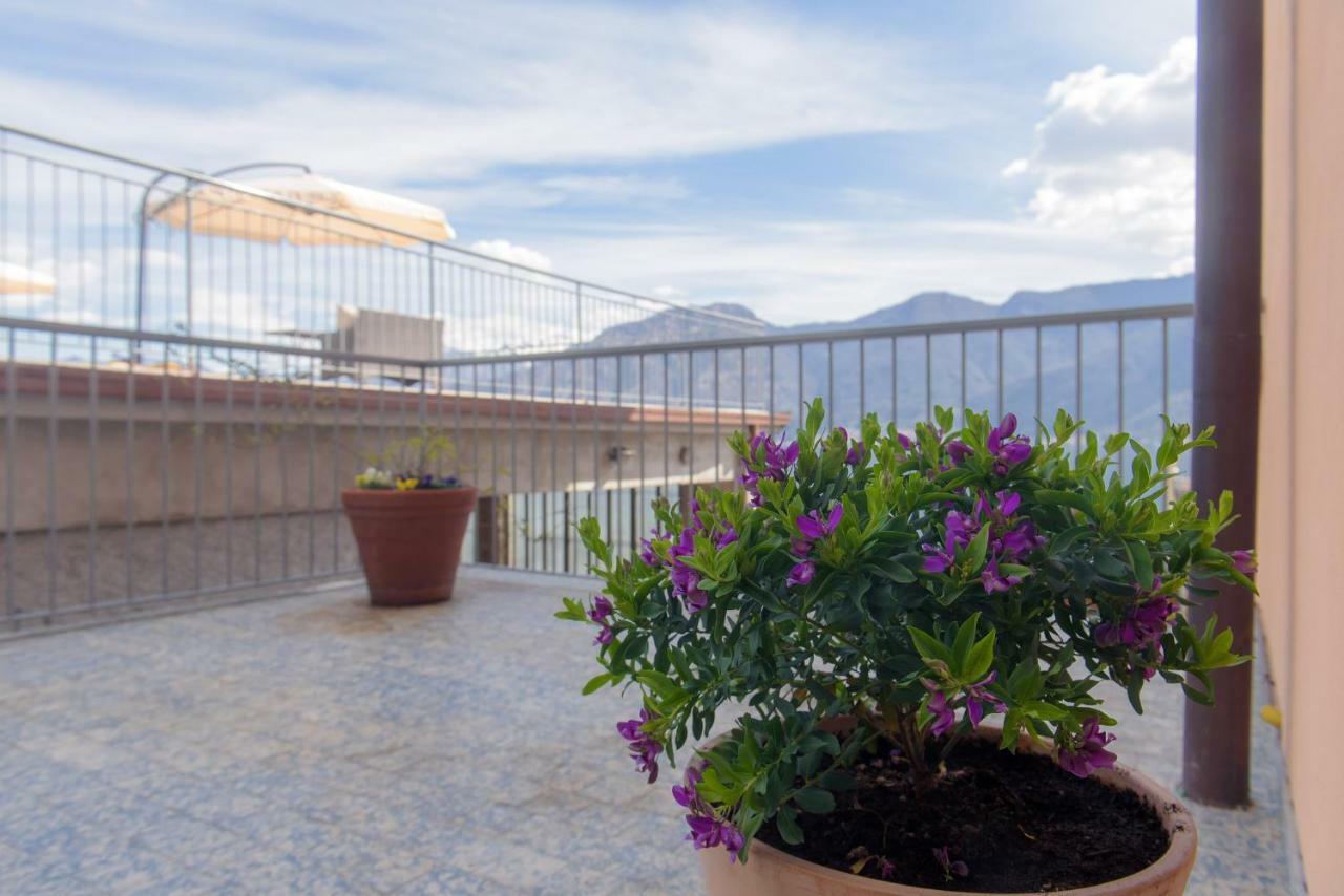 Villa Al Pontile - The House Of Travelers Sala Comacina Exterior foto